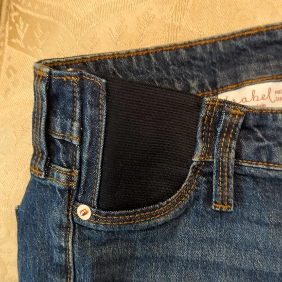 New with tags. Maternity Isabel Blue Jean Shorts size 4. Make an Offer! - Picture 5 of 6